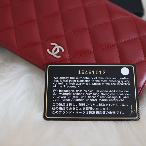 CHANEL Leather Wallet - Picture 6 of 7